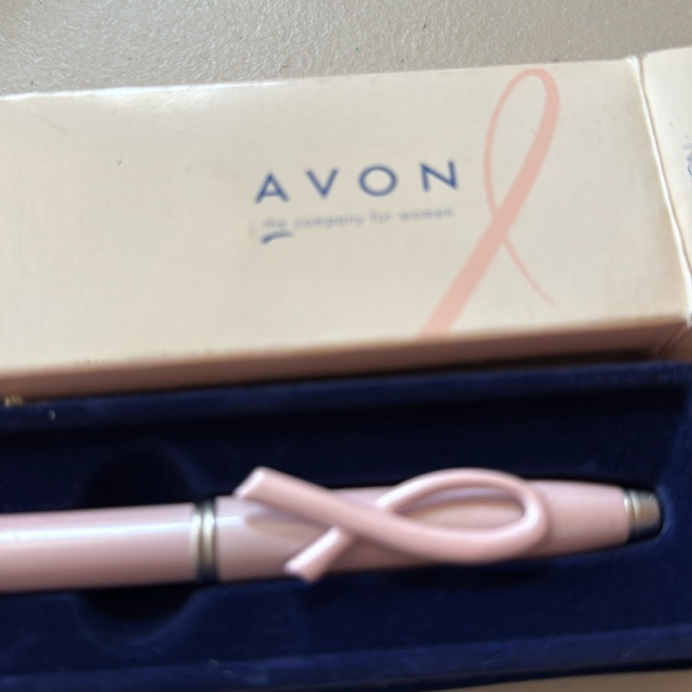 Beautiful Avon Vintage Breast Cancer Awareness Pen